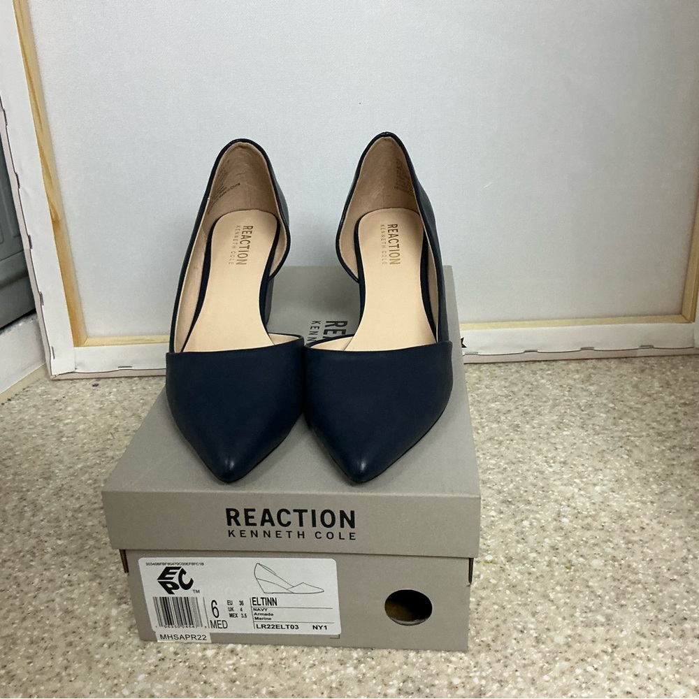 Kenneth Cole Reaction Eltinn Women's Black Pumps
